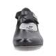 Schwarze Rieker Pumps 41698-00 mit einem Klettverschluss sowie modischer Brosche. Schuh von vorne.