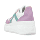 Weiße Rieker Damen Sneaker Low M7814-90 mit leichter und griffiger Plateausohle. Schuh von hinten.